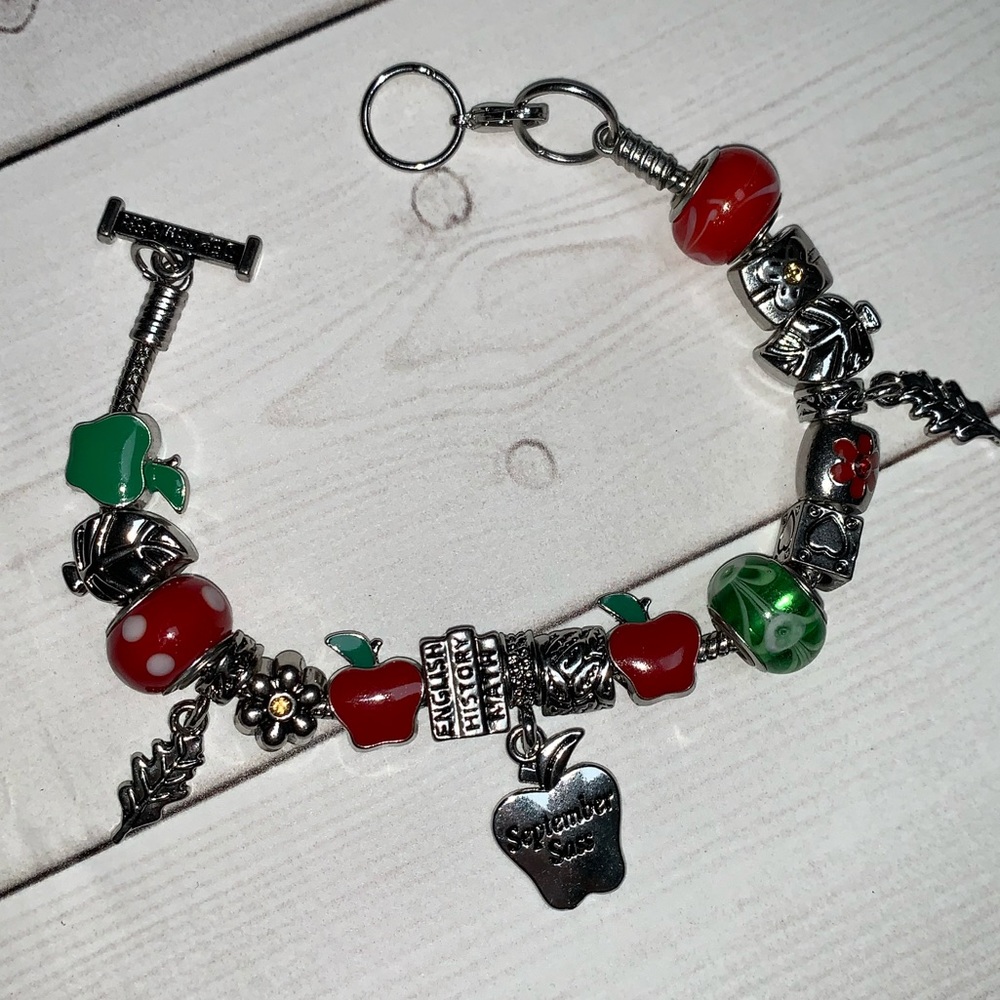 Apple/School/Teacher charm bracelet